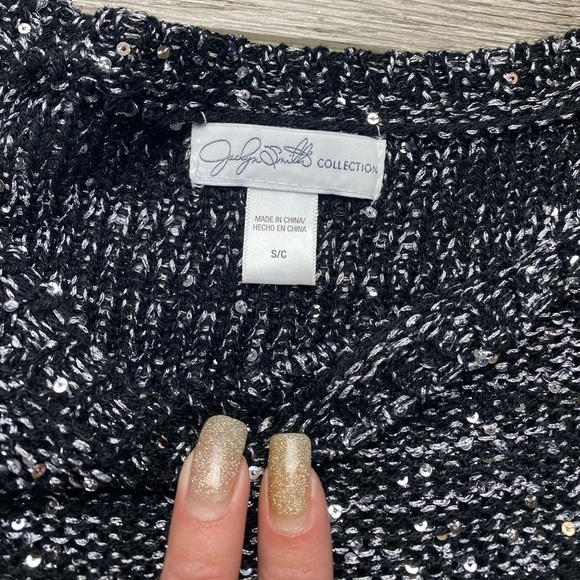 Sparkly pullover sweater sheer trim size small - Picture 4 of 7